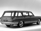 Aux Etats-Unis, dans toute gamme il faut un station wagon. Sous le plancher du coffre, il y avait le six cylindres à plat refroidi par air. Photo Chevrolet